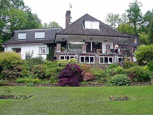 Linchens Bed And Breakfast Felbridge Extérieur photo