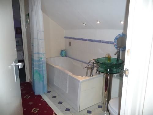 Linchens Bed And Breakfast Felbridge Extérieur photo